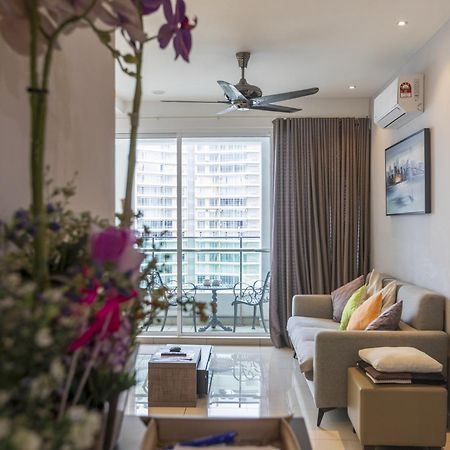 Sky Suites Джорджтаун Экстерьер фото