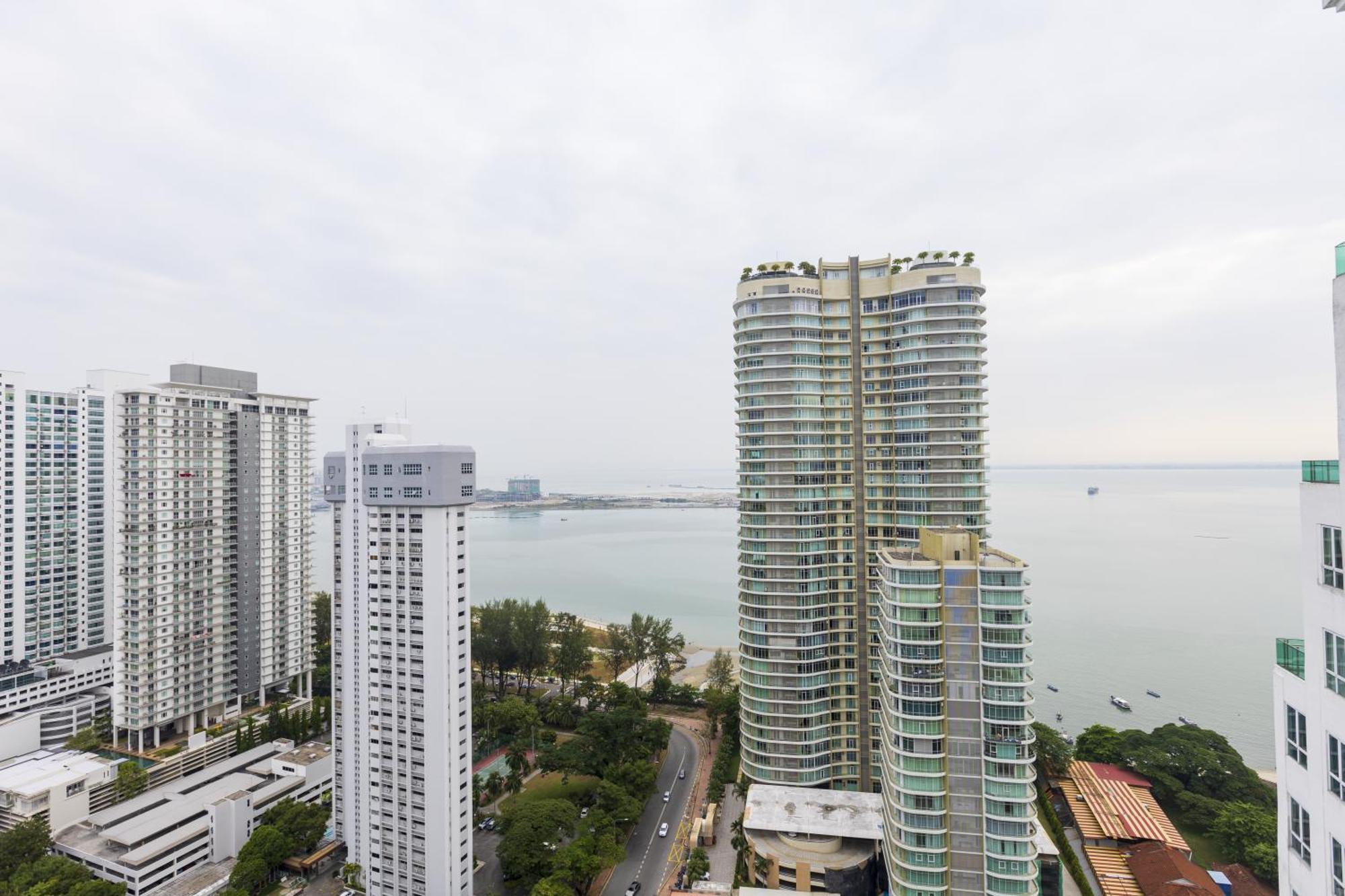 Sky Suites Джорджтаун Экстерьер фото