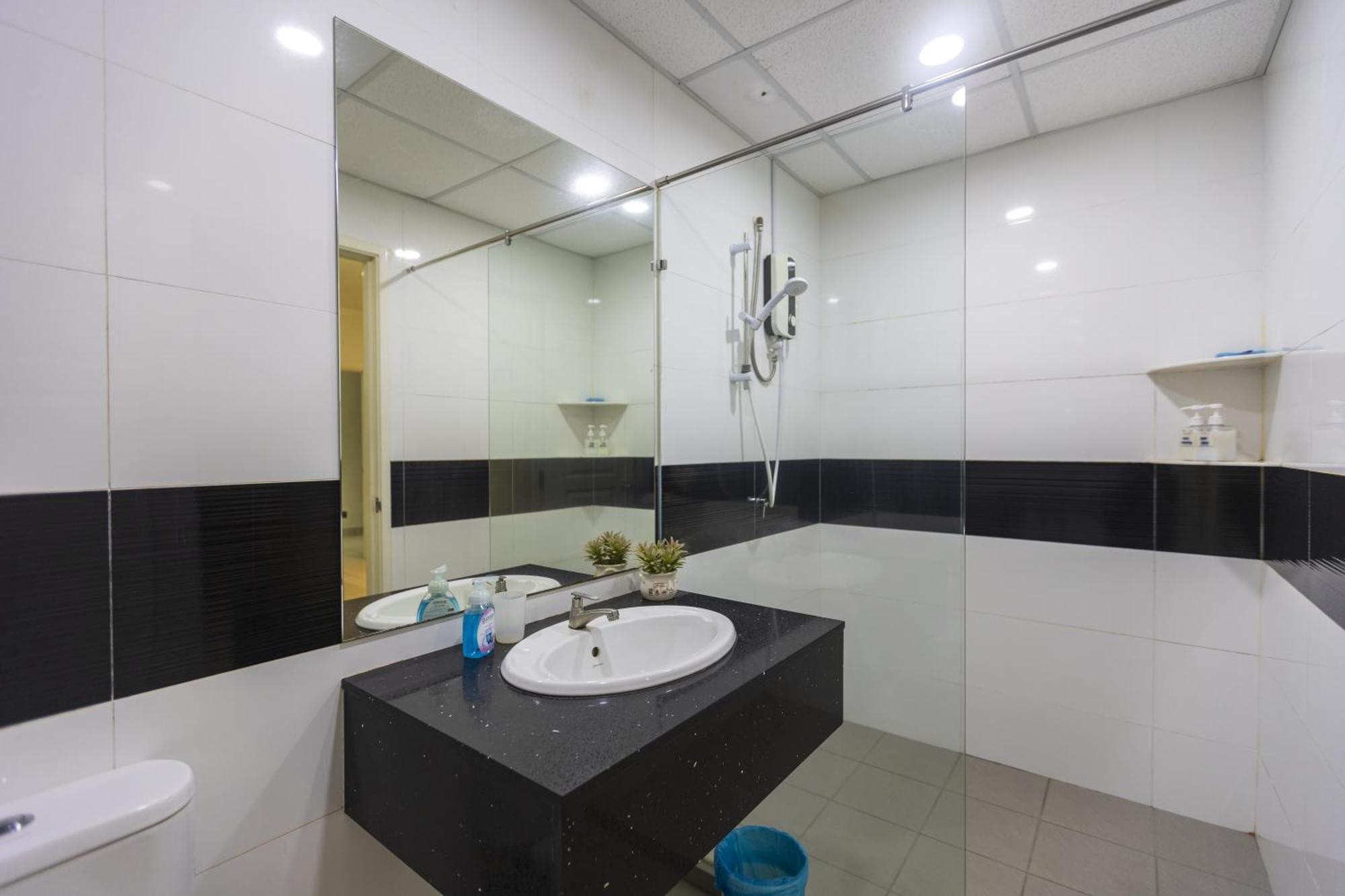Sky Suites Джорджтаун Экстерьер фото